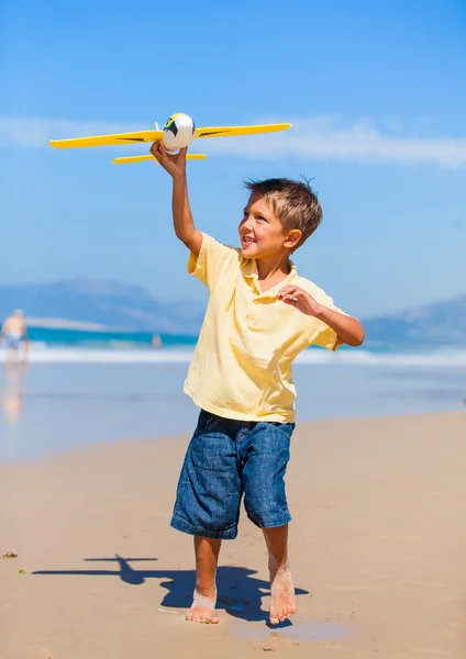 Jongen met kite — Stockfoto