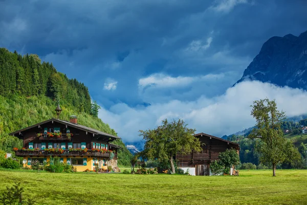 Paisaje en los Alpes — Foto de Stock