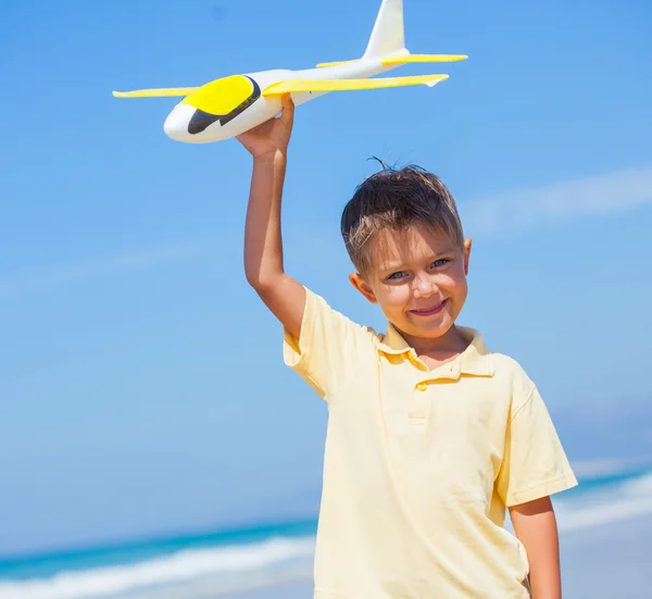 Jongen met kite — Stockfoto