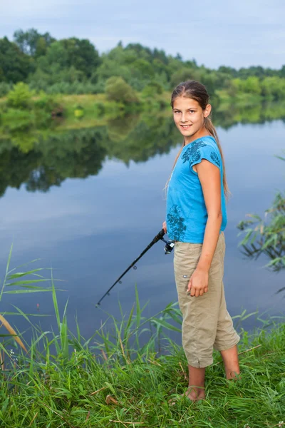 Ragazza di pesca — Foto Stock