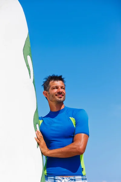 Hombre de surf . —  Fotos de Stock