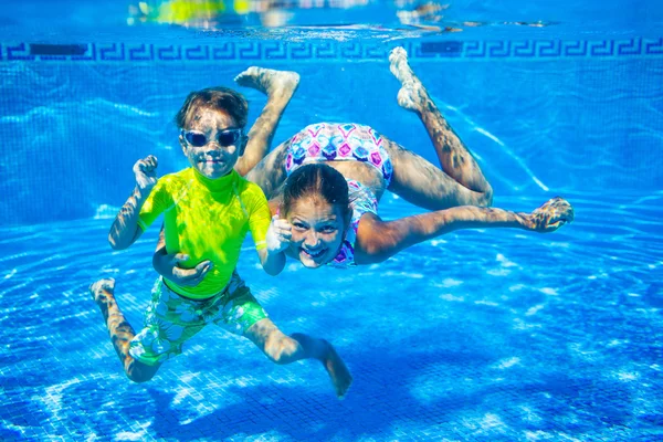 Underwater kid — Stock Photo, Image