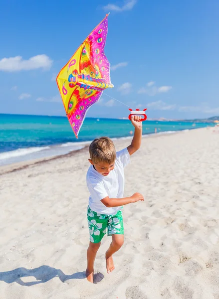 Ragazzo con aquilone . — Foto Stock