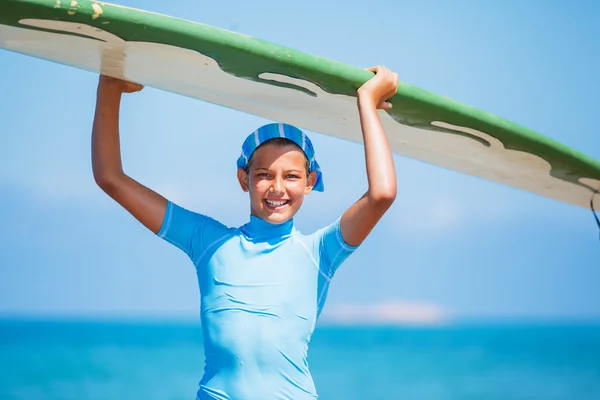 Menina com surf — Fotografia de Stock