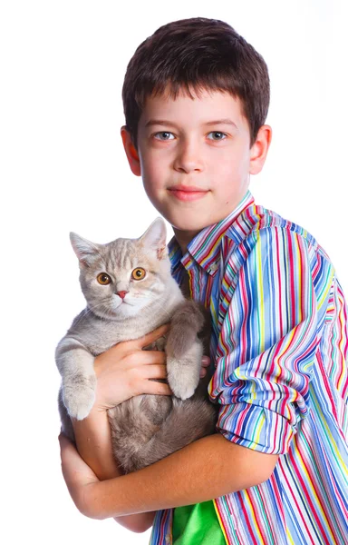 Pojke med sin katt — Stockfoto