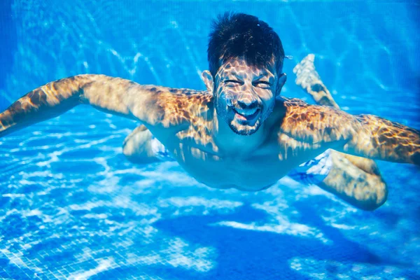 Uomo subacqueo — Foto Stock