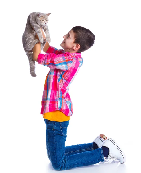Garçon avec son chat — Photo