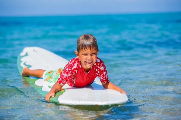 Çocuk ile sörf — Stok fotoğraf