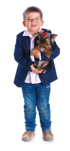 Garçon avec son Yorkshire terrier — Photo