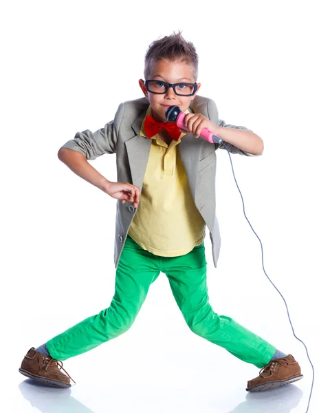 Pequeno cantor e showman — Fotografia de Stock