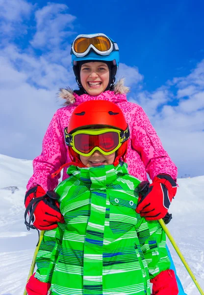 Kids at ski resort — Stock Photo, Image