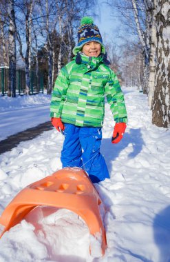 Bir atlı kızak yolculuğu zevk çocuk.