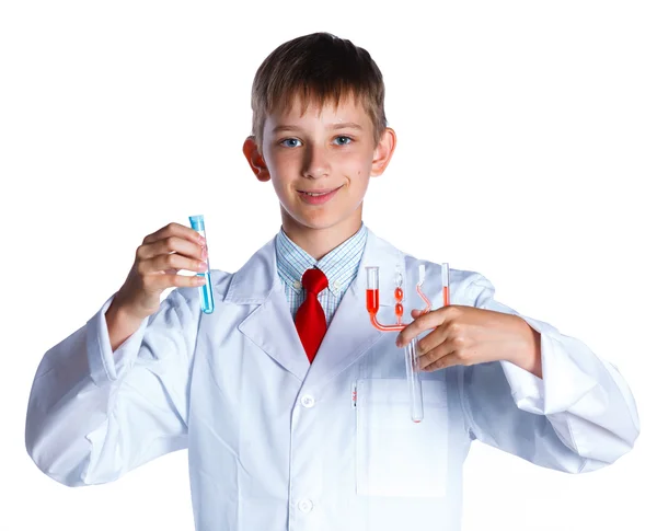 Junge begeisterte Chemikerin — Stockfoto