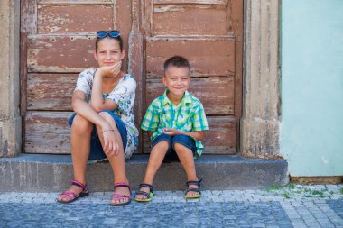 Prag'da iki sevimli çocuk