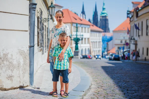 Two cute kids in Prague — Stock Photo, Image