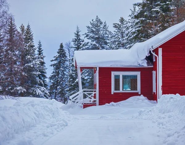 Casa vermelha. Finlândia — Fotografia de Stock
