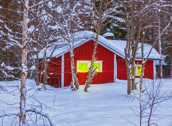 Kırmızı ev. Finlandiya — Stok fotoğraf