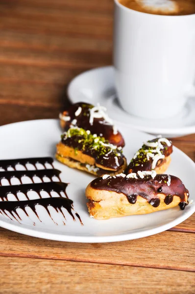 Csokoládé torta és kávé — Stock Fotó