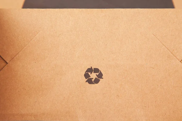 Detalhes Papelão Cor Marrom Bege Sinal Reciclagem Preto Papel — Fotografia de Stock
