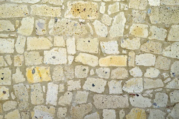 Sturdy Yellow Beige Cut Stone Wall Good Backgrounds Seamless Lined — Stock Photo, Image