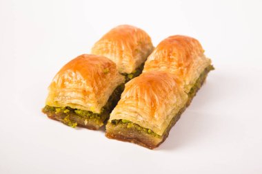 Türk mutfağının en güzel tatlılarından biri olan şam fıstıklı Baklava. Türk tatlı baklavası