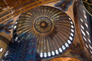 Ayasofya, İstanbul 'da bir müze, tarihi bazilika ve camidir. Bizans İmparatoru Justinianus tarafından inşa edildi, Seraphim melekleri. Fotoğraf çekimi tarihi 14 Haziran 2020