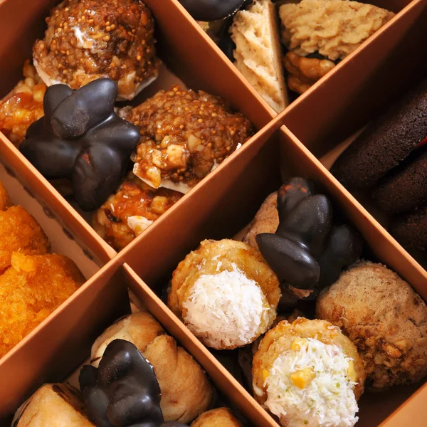 Fresh Delicious Baked Assorted Cookies Gift Carton Box — 图库照片