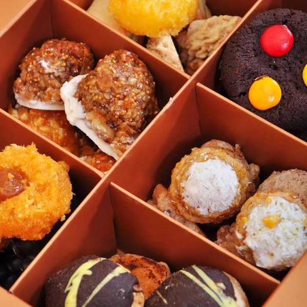 Fresh Delicious Baked Assorted Cookies Gift Carton Box — Photo