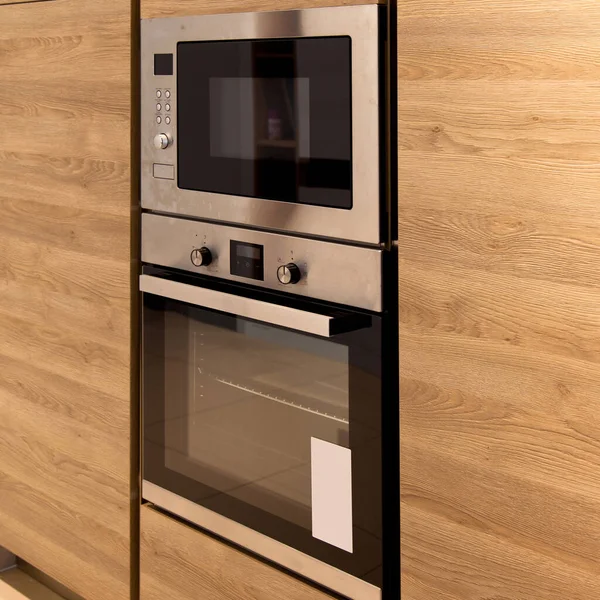 Interior Luxurious Wooden Modern Kitchen Equipment Oak Cabinets — Stock Photo, Image