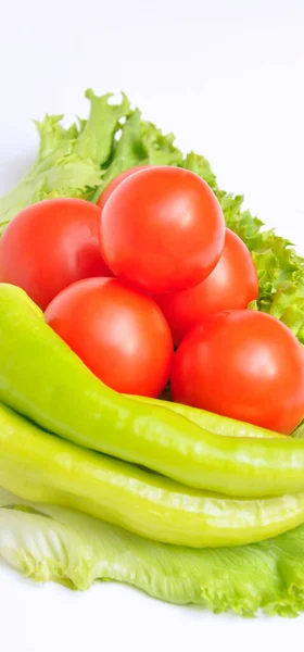 Surtido Verduras Orgánicas Frescas Crudas Saludables Aisladas Sobre Fondo Blanco — Foto de Stock