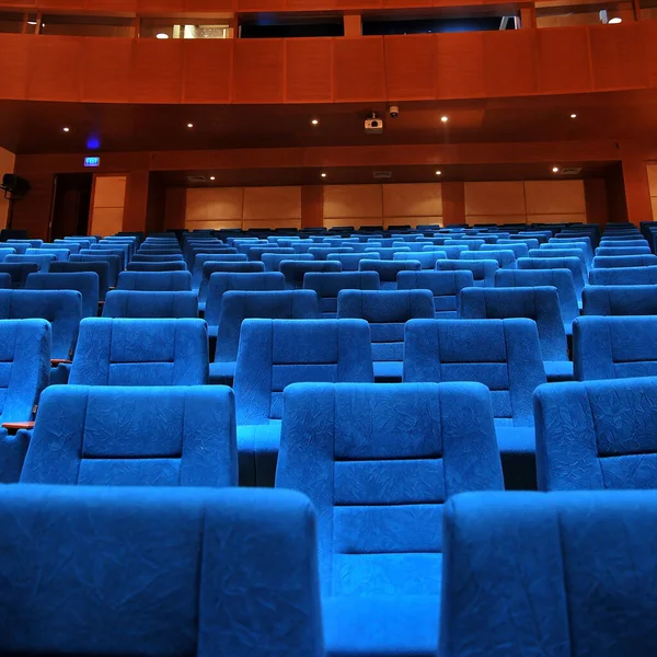 Moderní Kino Sál Prázdné Modré Pohodlné Sedadla Kino Sedadla Nebo — Stock fotografie