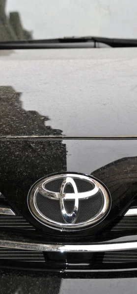 Тойота Хромированным Металлическим Логотипом Автомобиль Класса Люкс Стамбуле Февраля 2011 — стоковое фото