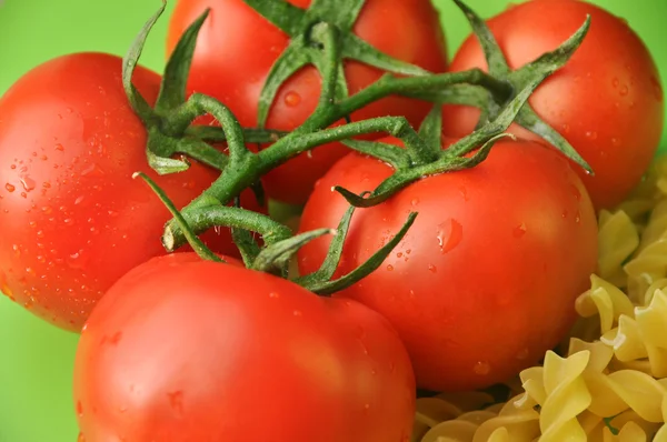 Macaroni en tomaten — Stockfoto