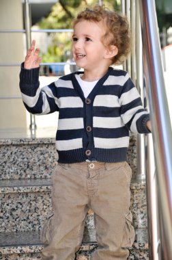 3 yaşındaki çocuğun yüz ifadesi