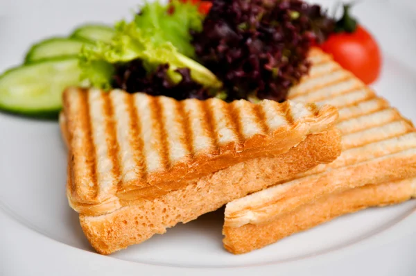 Dos rebanadas de pan tostado — Foto de Stock