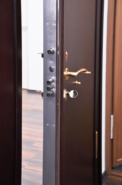 Modern bejárati ajtó — Stock Fotó