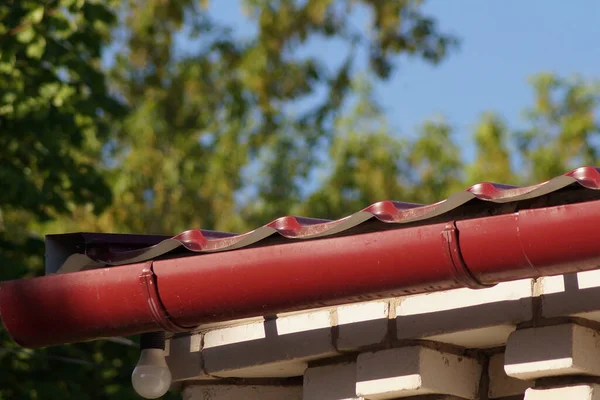 Gutter Roof House Summer Metal Objects Blue Sky Background — Stock Photo, Image