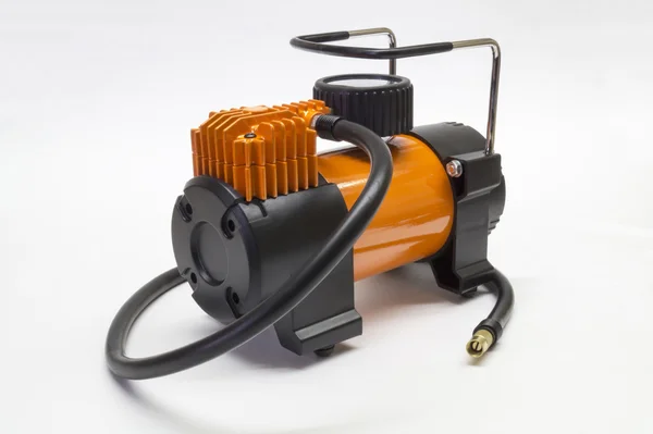 Araba kompresör ışık arka plan üzerinde