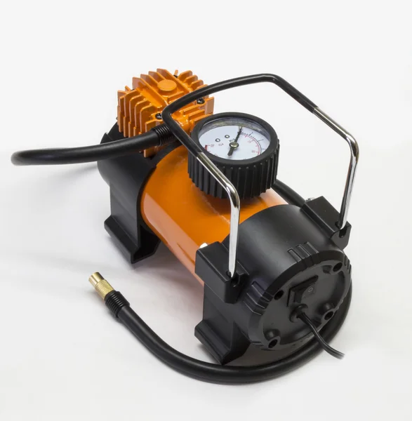 Araba kompresör ışık arka plan üzerinde