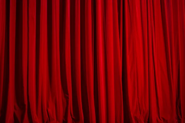 Theatre curtain of red velvet — 图库照片