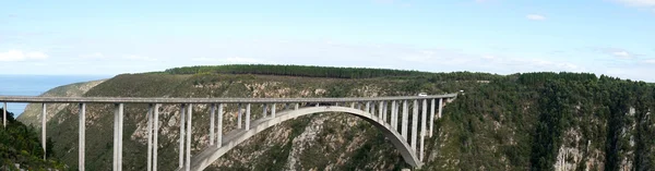 Obloukový most na Garden route, Jihoafrická republika — Stock fotografie
