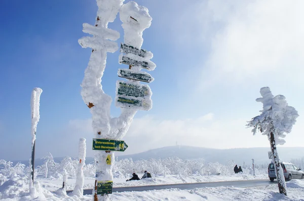 Snowy signposts on the Fichtelberg — Stock Photo, Image