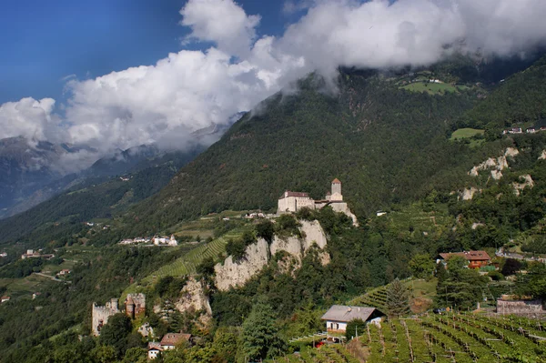 Castillo del Tirol en Tirol del Sur, Italia — Foto de Stock