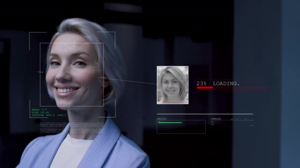 Современные технологии с использованием биометрии распознавания лиц Ирис сканированной женщины Лицензионные Стоковые Видео