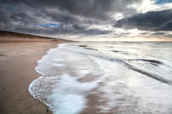 Costa del mar del Norte en tormenta —  Fotos de Stock