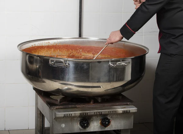 Chef cooking beans at commercial kitchen-bean — Stock Photo, Image