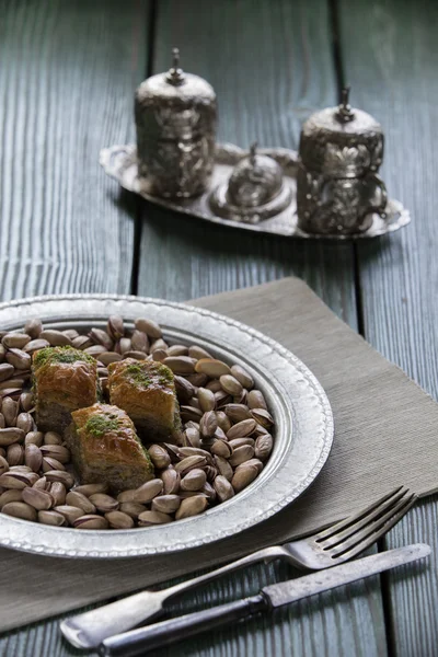 土耳其Ramadan Dessert Baklava，概念背景 — 图库照片