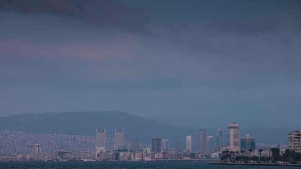 Izmir Turchia time lapse. Ombra e movimento della luce sulla città di Smirne. — Video Stock