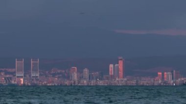 İzmir Türkiye 'de zaman aşımı. İzmir 'de gölge ve ışık hareketi. 