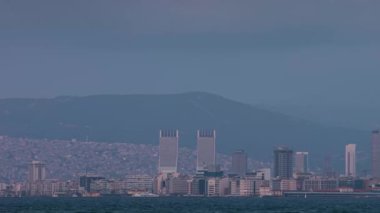İzmir Türkiye 'de zaman aşımı. İzmir 'de gölge ve ışık hareketi. 